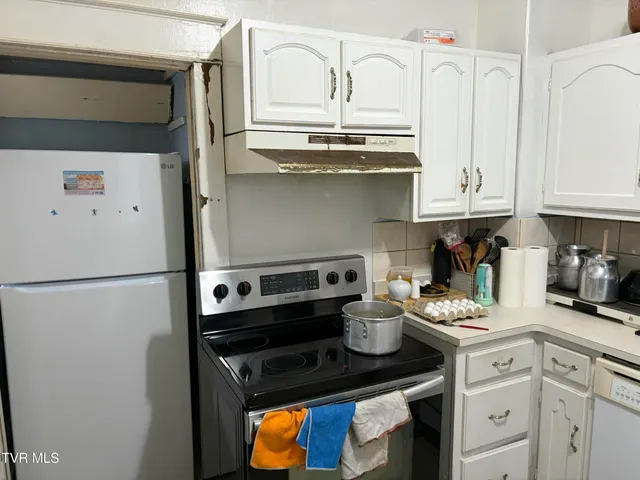 $139,900 | 306 Highland Avenue, Johnson City, TN 37604