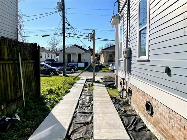 $2,000 | 3635 Bruxelles Street, New Orleans, LA 70122