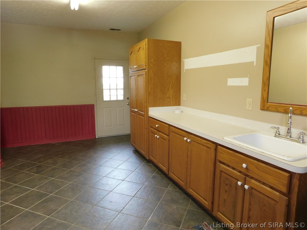 2620 West Cody Road Salem, IN 47167 - Photo 27 of 42 Gallery Image 27