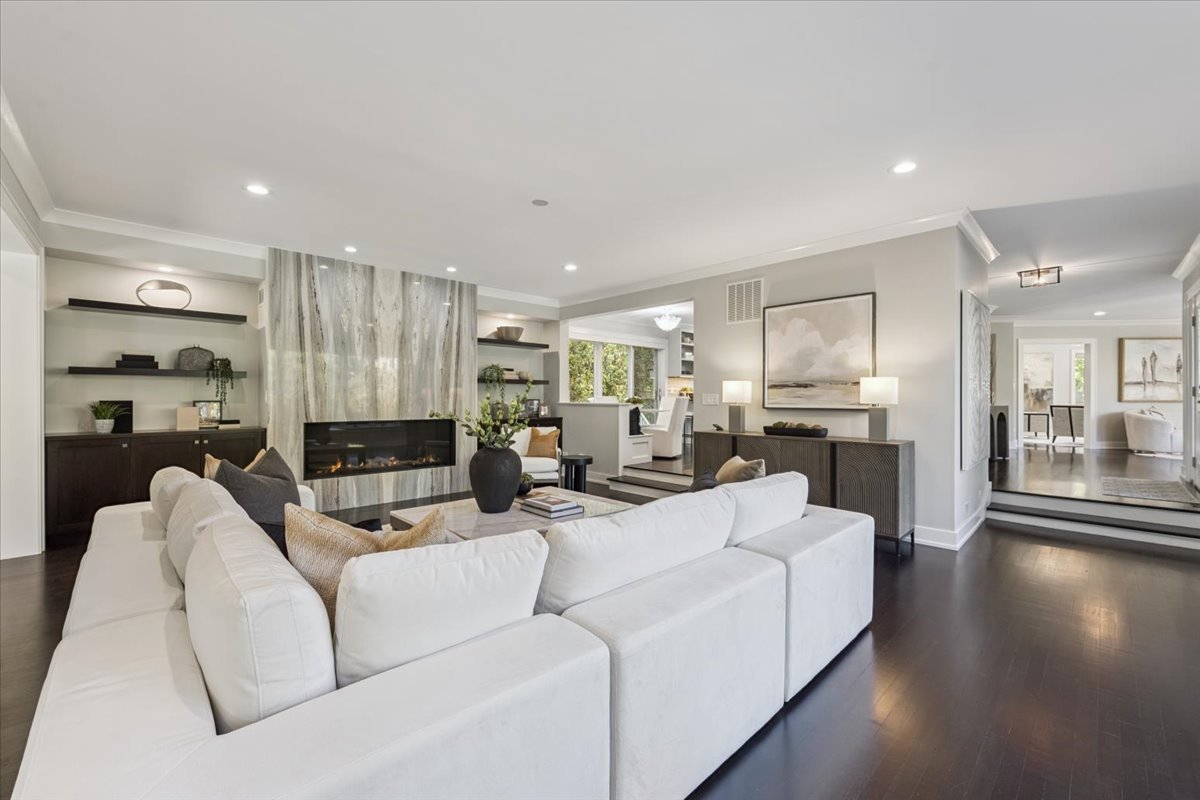 331 Sheridan Road Winnetka, IL 60093 - Photo 22 of 82 a living room with fireplace furniture and a wooden floor