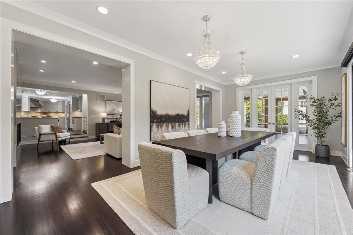 331 Sheridan Road Winnetka, IL 60093 - Photo 28 of 82 a view of a dining room with furniture and wooden floor
