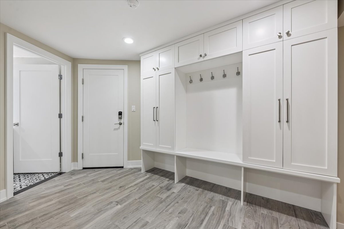 331 Sheridan Road Winnetka, IL 60093 - Photo 68 of 82 a view of an empty room