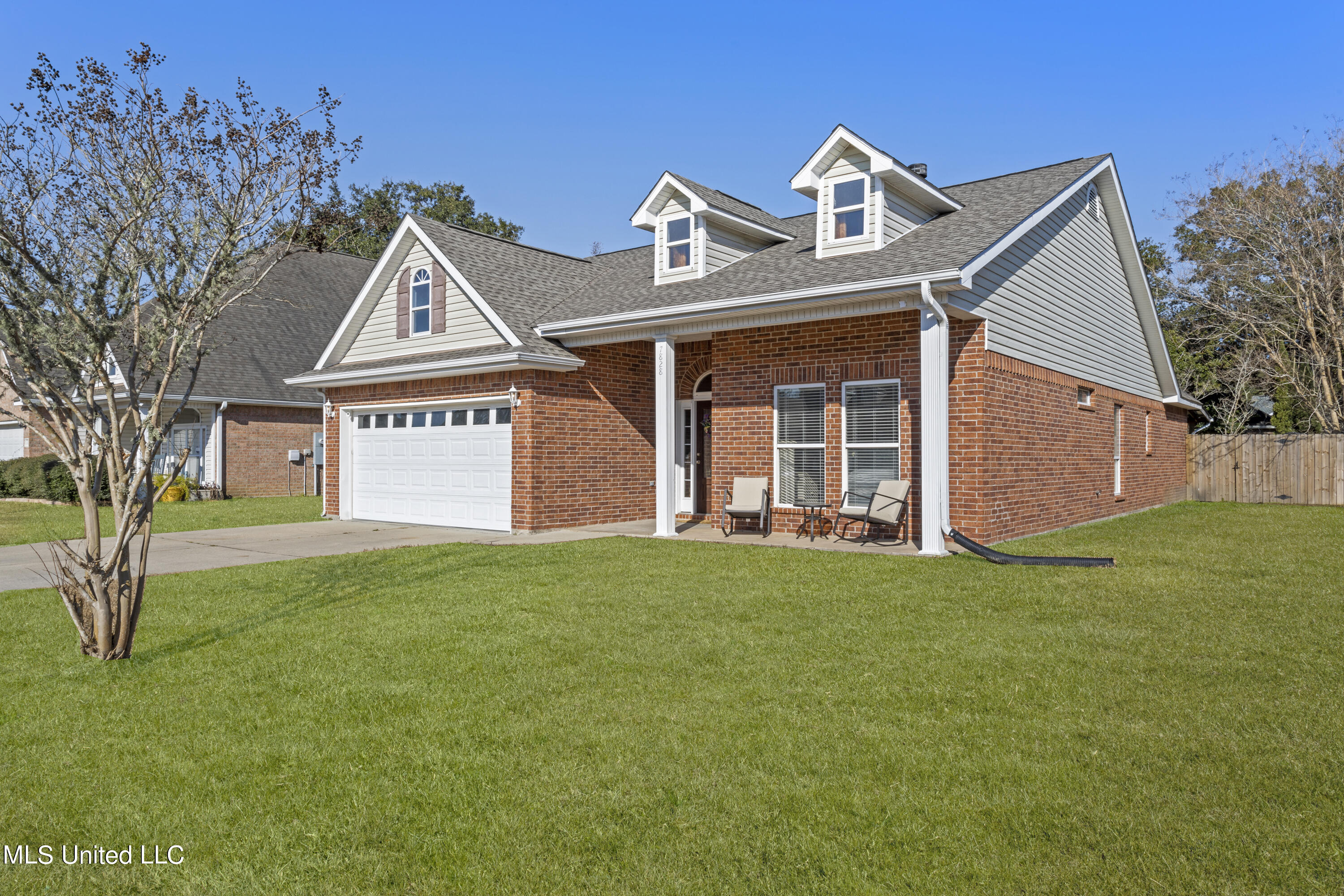 7828 Rue Morgan Ocean Springs, MS 39564 - Photo 2 of 23 002