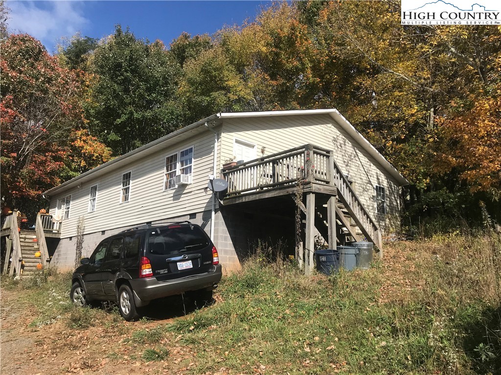427 Sugarloaf Road Boone, NC 28607 - Photo 4 of 17