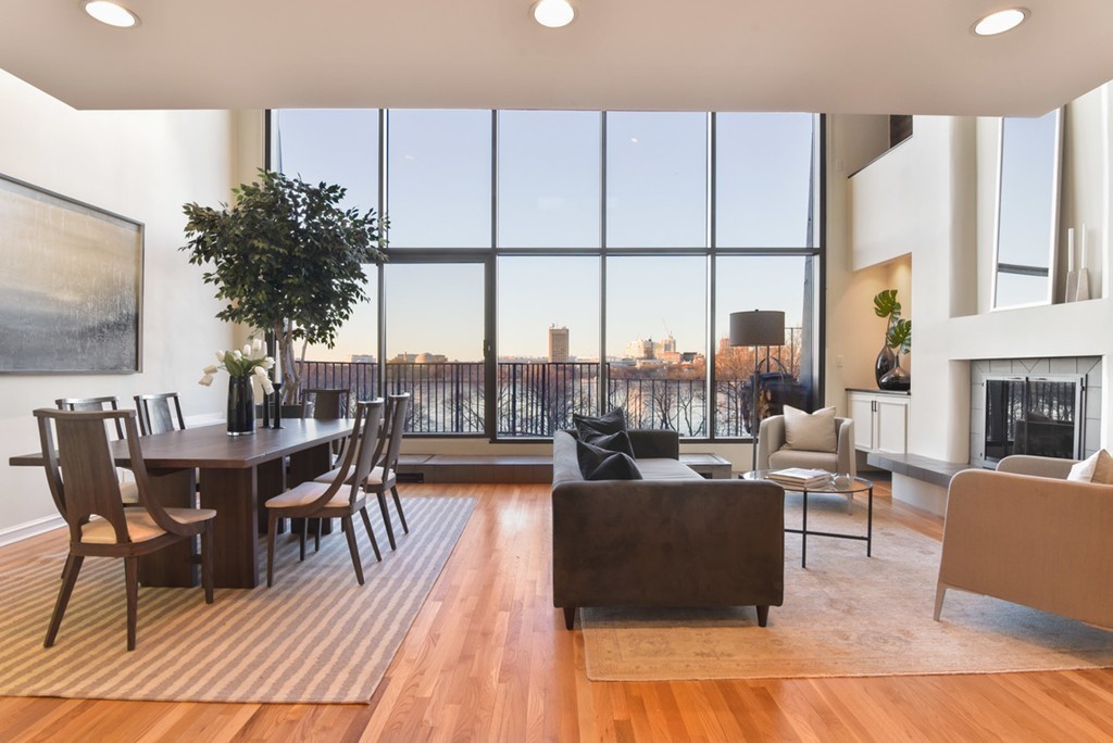 398 Beacon Street, Unit 4 Boston, MA 02116 - Photo 1 of 29