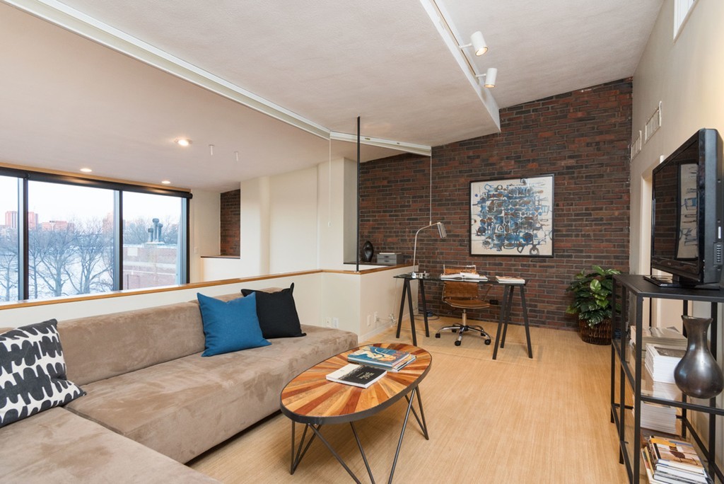 398 Beacon Street, Unit 4 Boston, MA 02116 - Photo 17 of 29