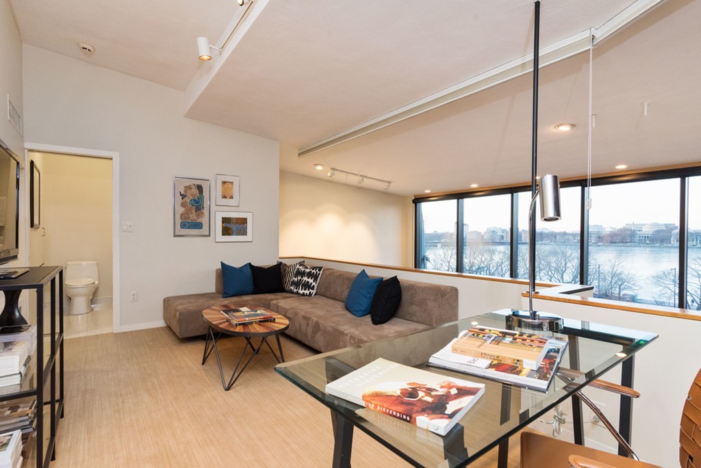 398 Beacon Street, Unit 4 Boston, MA 02116 - Photo 18 of 29