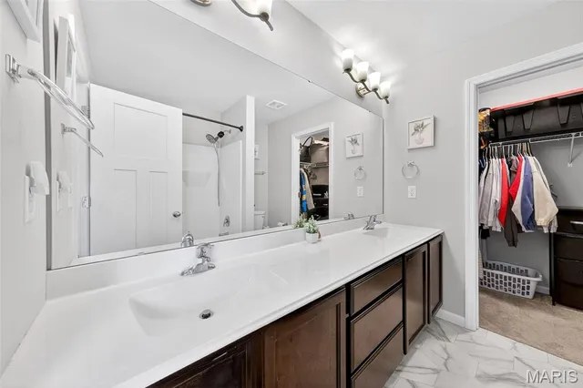 $299,900 | 15 Hollow Tree Court, Winfield, MO 63389