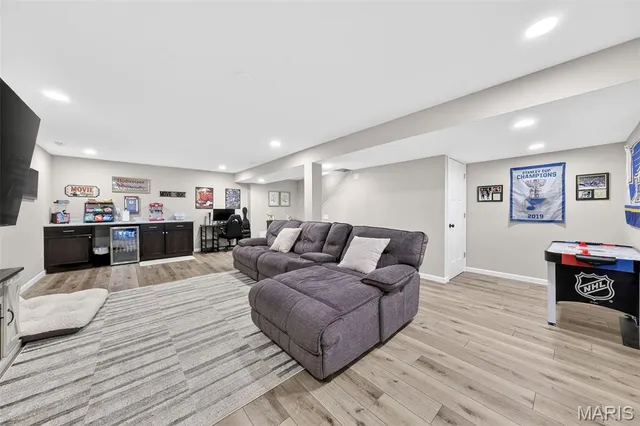 $299,900 | 15 Hollow Tree Court, Winfield, MO 63389