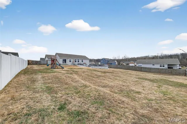 $299,900 | 15 Hollow Tree Court, Winfield, MO 63389