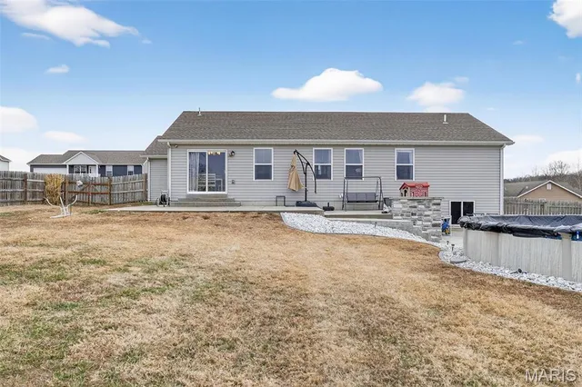 $299,900 | 15 Hollow Tree Court, Winfield, MO 63389