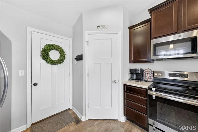 $299,900 | 15 Hollow Tree Court, Winfield, MO 63389