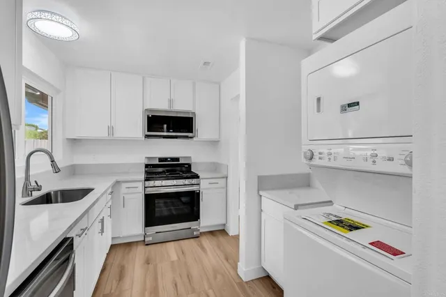 $725,000 | 4530 Beverly Glen Drive, Oceanside, CA 92056