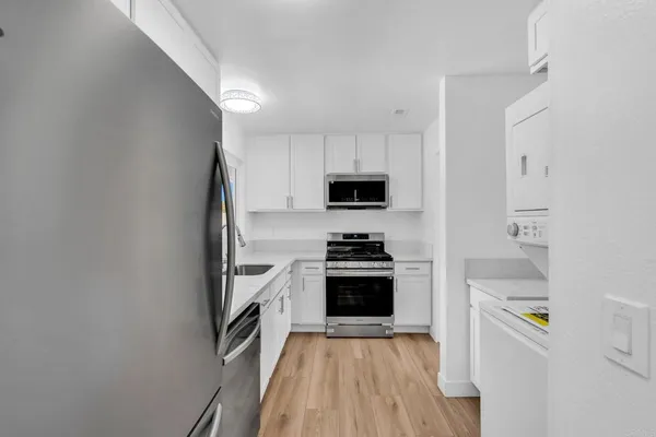 $719,000 | 4530 Beverly Glen Drive, Oceanside, CA 92056