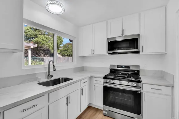 $719,000 | 4530 Beverly Glen Drive, Oceanside, CA 92056