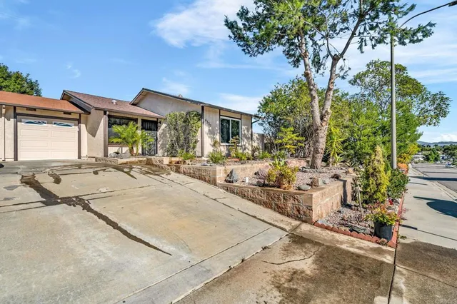 $725,000 | 4530 Beverly Glen Drive, Oceanside, CA 92056