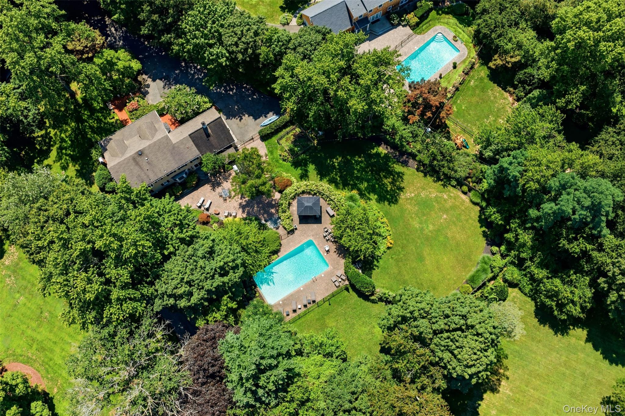 7 Private Road Huntington, NY 11743 - Photo 47 of 49 Gallery Image 47
