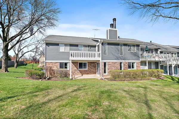 $265,000 | 36 Waterbury Lane, Unit 1, Schaumburg, IL 60193