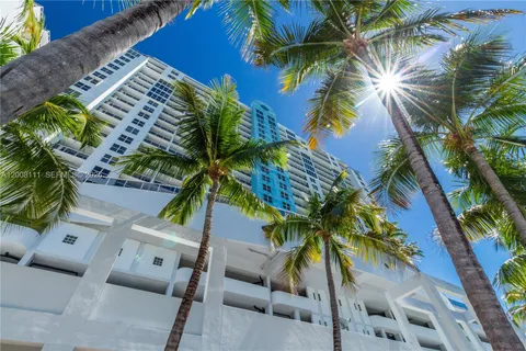 $795,000 | 1800 Sunset Harbour Drive, Unit 2105, Miami Beach, FL 33139