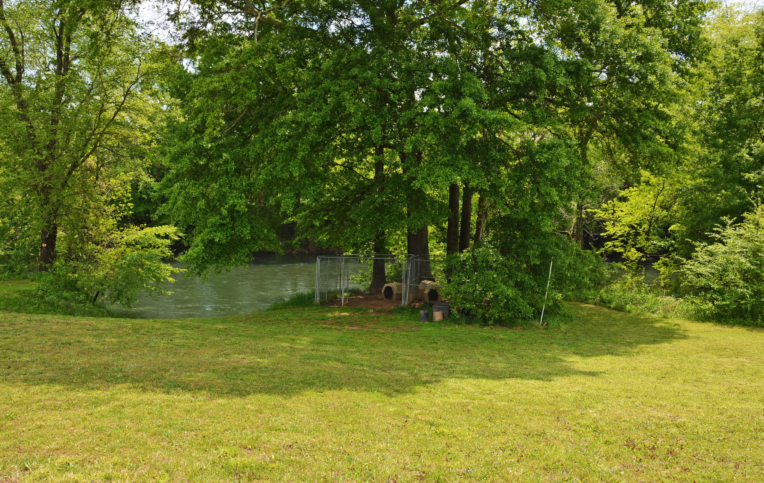 4 Circle R Drive Benton, TN 37307 - Photo 2 of 6 .