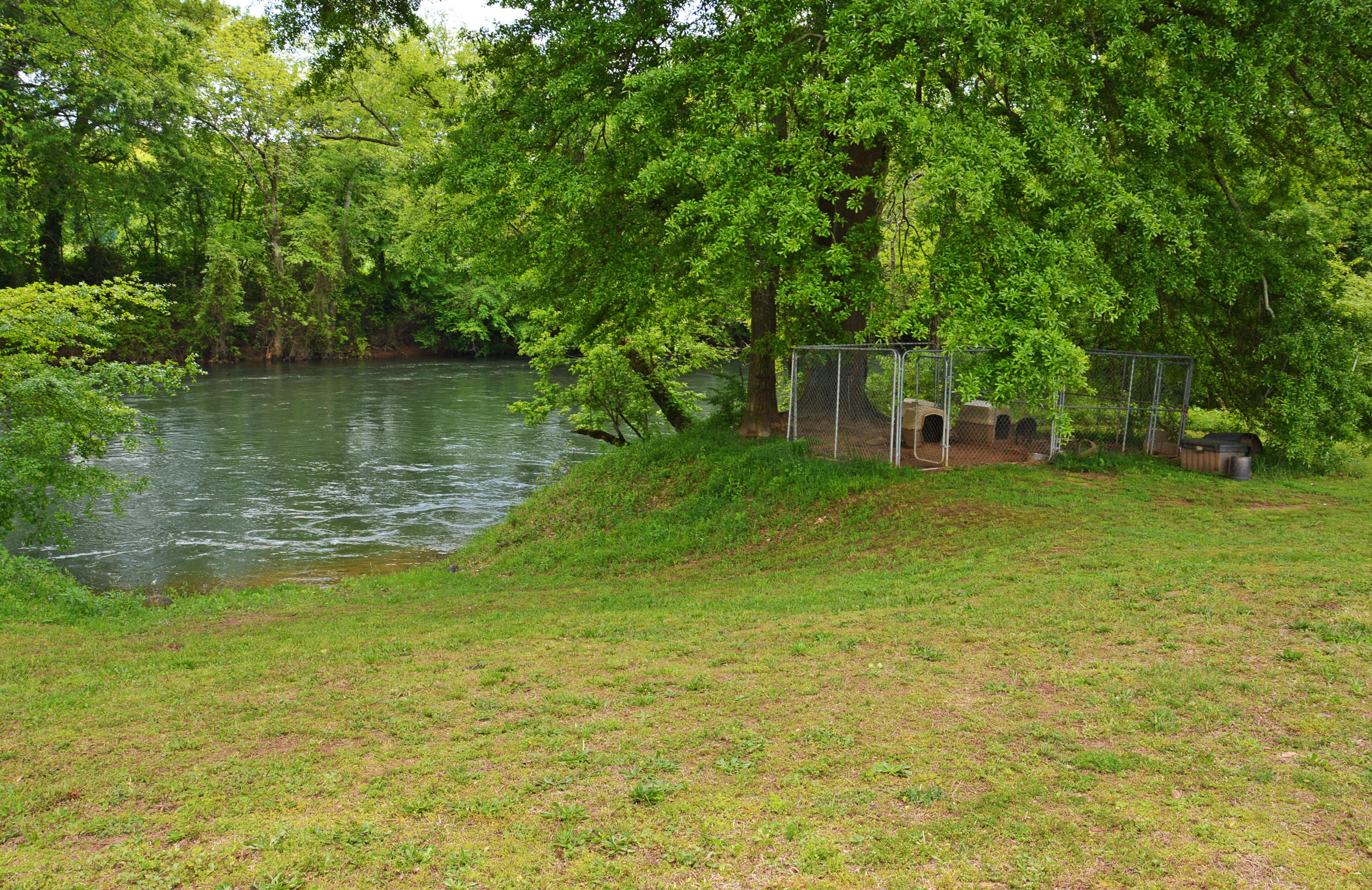 4 Circle R Drive Benton, TN 37307 - Photo 4 of 6 .