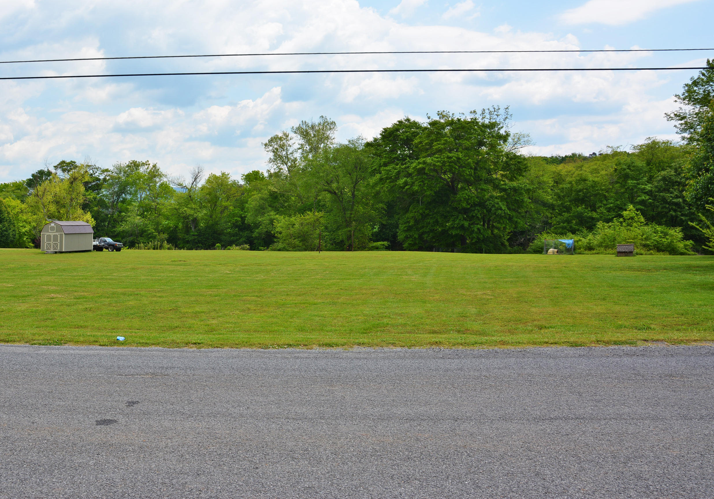 4 Circle R Drive Benton, TN 37307 - Photo 5 of 6 .