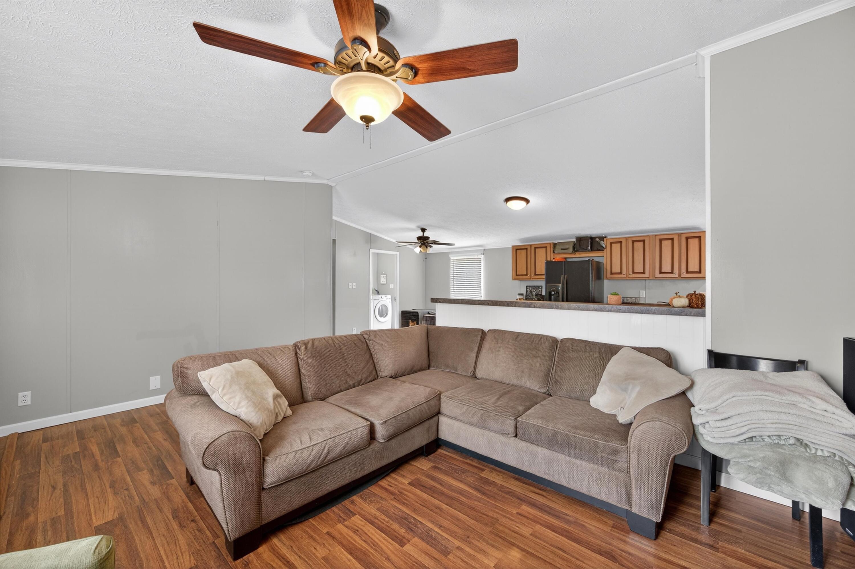 1070 North Pryor Cove Road Jasper, TN 37347 - Photo 5 of 35 Bright and clean!