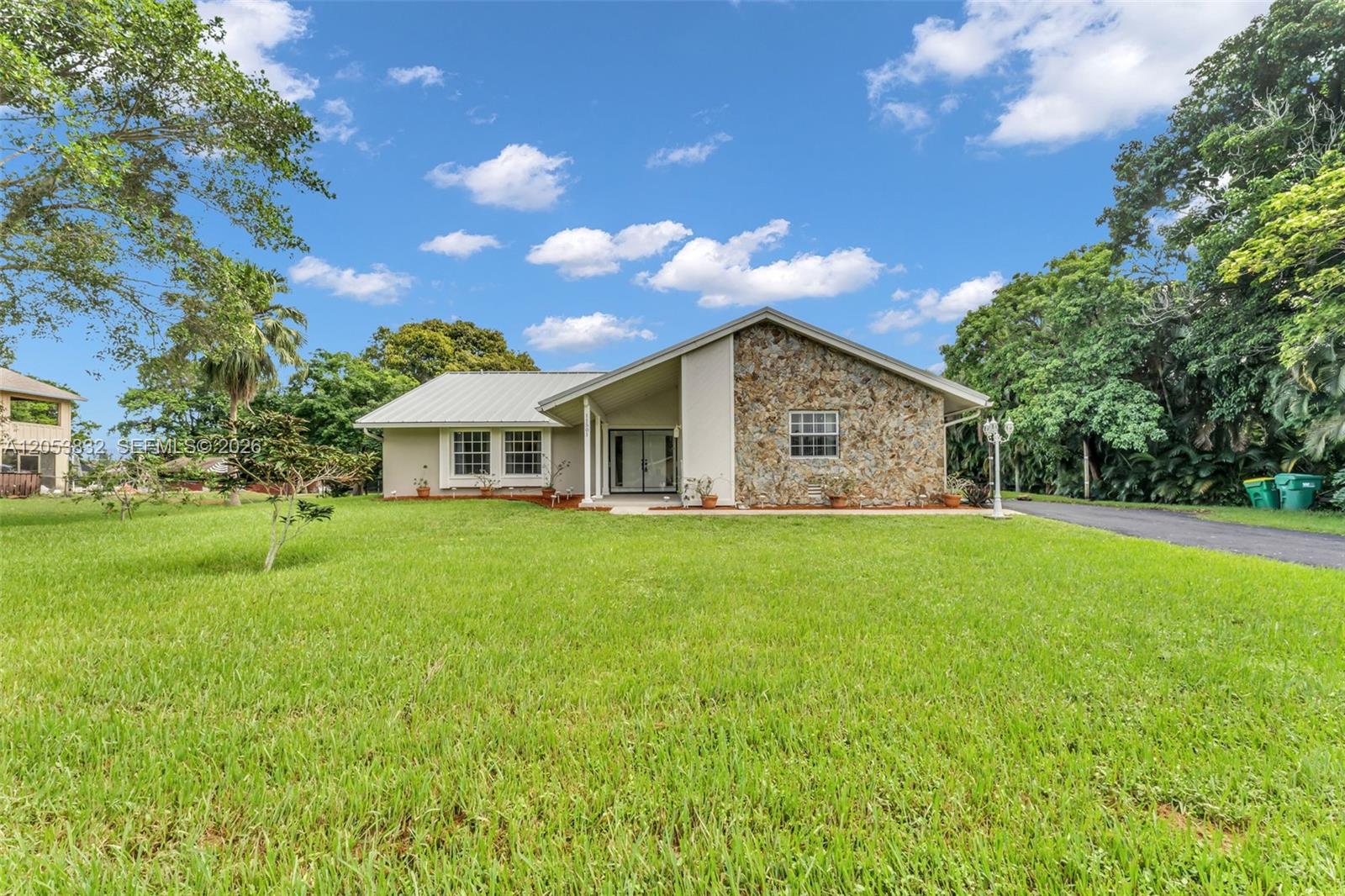 11501 Southwest 3rd Street Plantation, FL 33325 - Photo 2 of 32