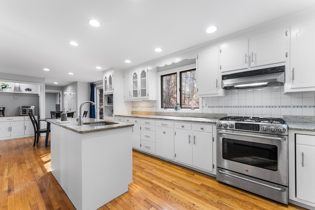 7 Providence Road Westford, MA 01886 - Photo 5 of 36