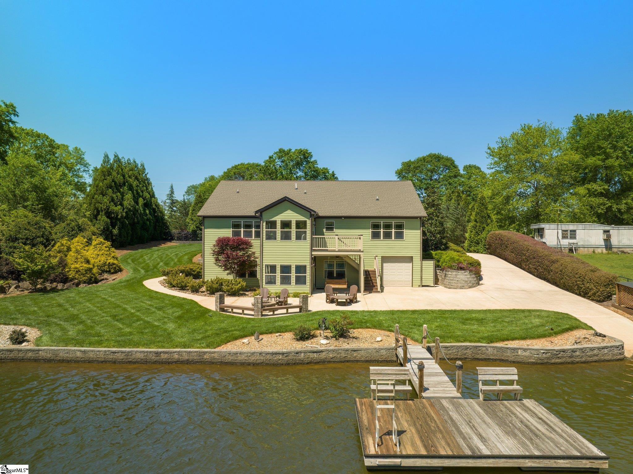 419 Berry Shoals Road Duncan, SC 29334 - Photo 4 of 33
