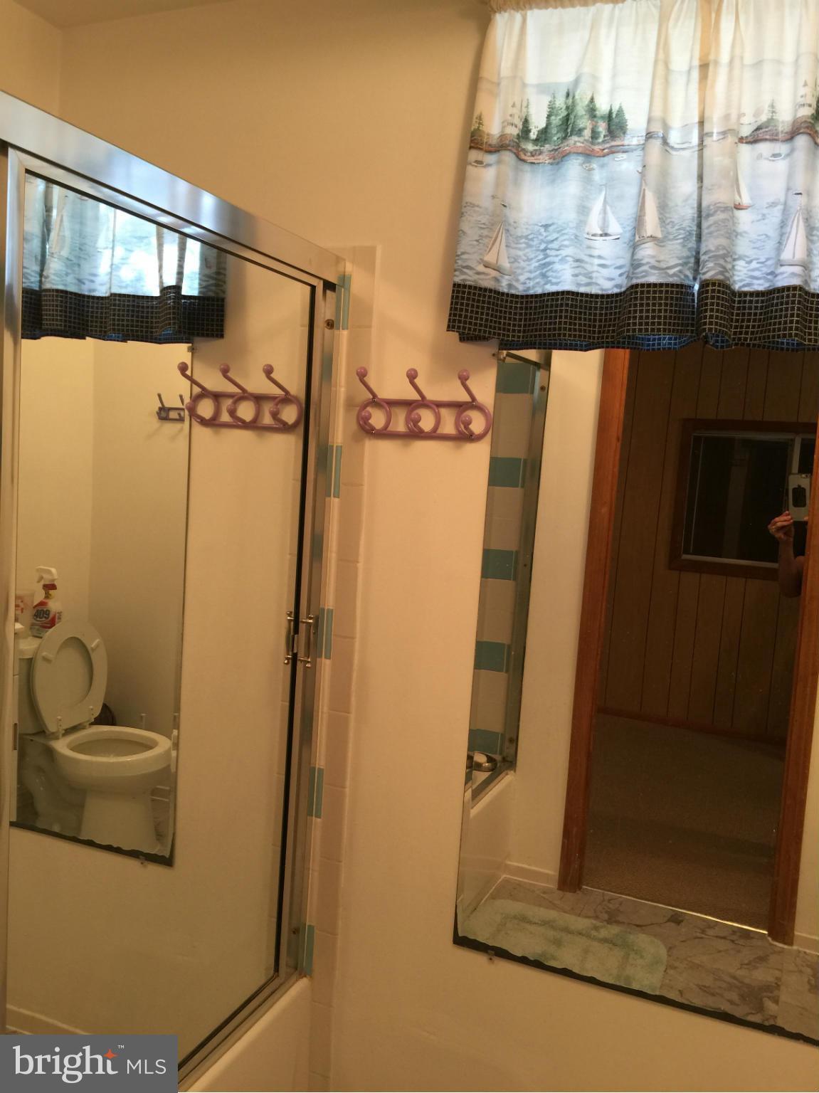 3805 Decatur Avenue Kensington, MD 20895 - Photo 19 of 21 Bath