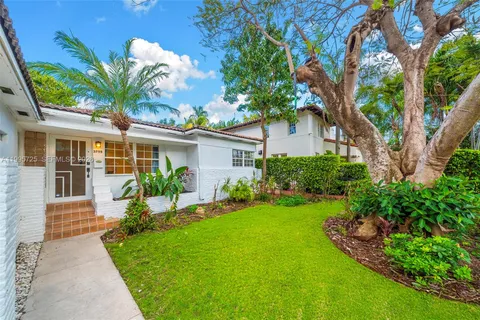 $3,100,000 | 3755 Royal Palm Avenue, Miami Beach, FL 33140