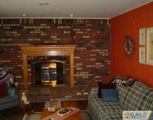 39 South Rhoda Street Monroe Township, NJ 08831 - Photo 3 of 8 Gallery Image 3