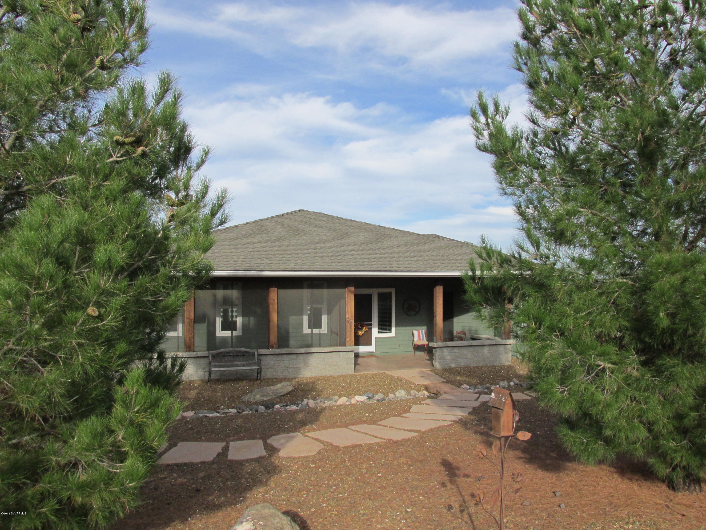 Front covered/screen porch