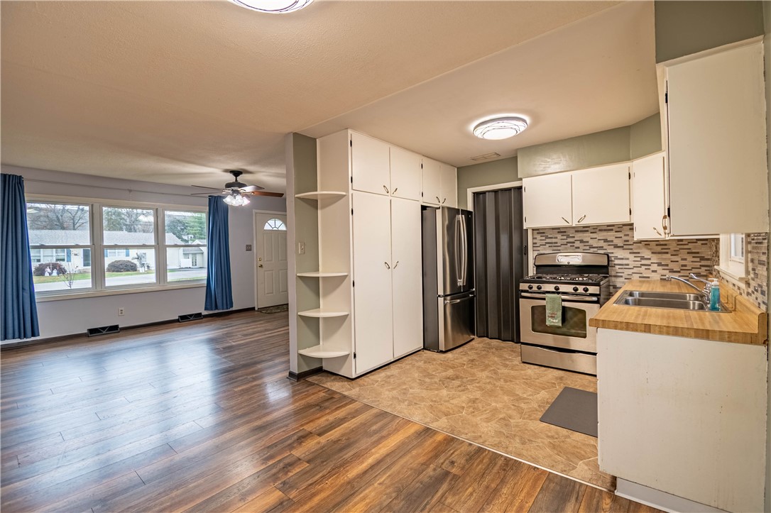 207 Wayside Avenue Decatur, IL 62521 - Photo 8 of 19