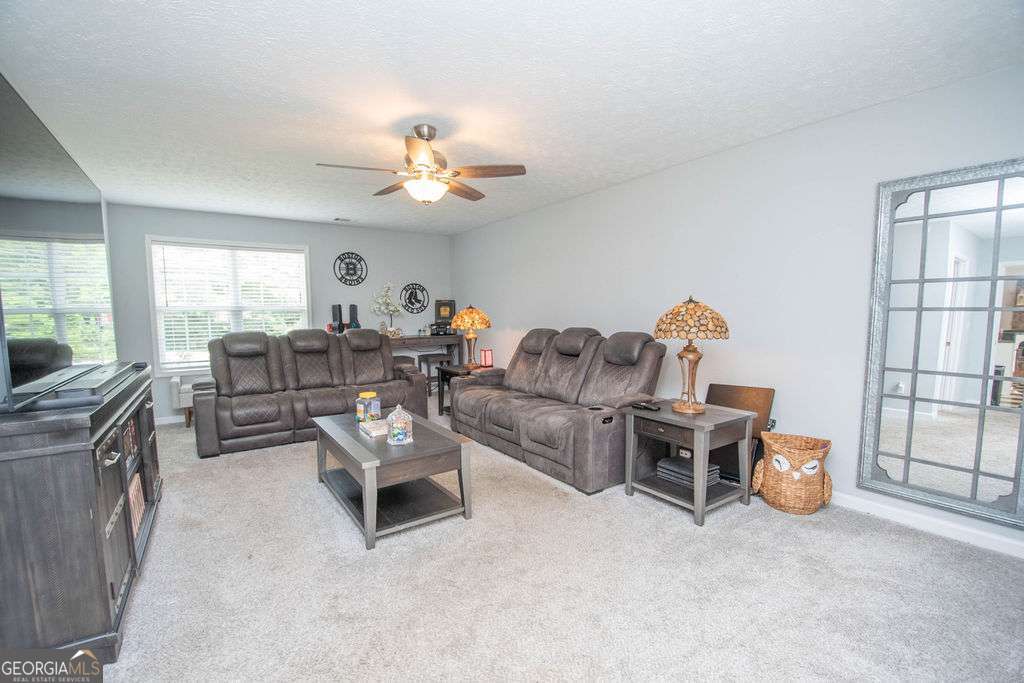 67 Roger Arnold Road Grantville, GA 30220 - Photo 5 of 36