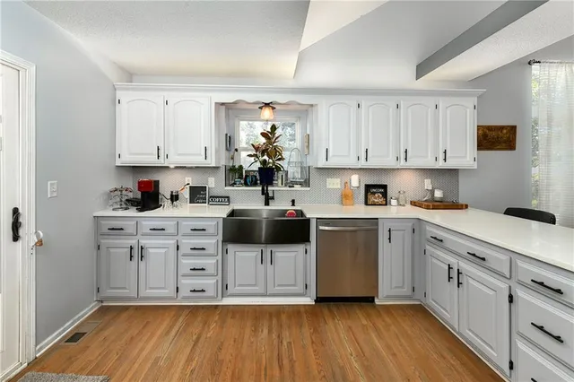 $395,000 | 2224 Martha Lane, Greenwood, MO 64034