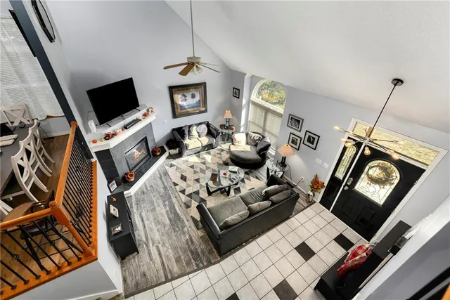 $395,000 | 2224 Martha Lane, Greenwood, MO 64034