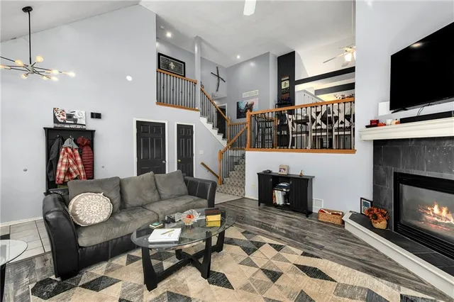 $395,000 | 2224 Martha Lane, Greenwood, MO 64034