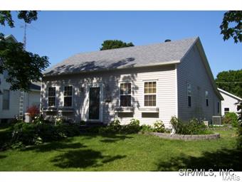627 Fifth Street Carrollton, IL 62016 - Photo 1 of 1 Gallery Image 1