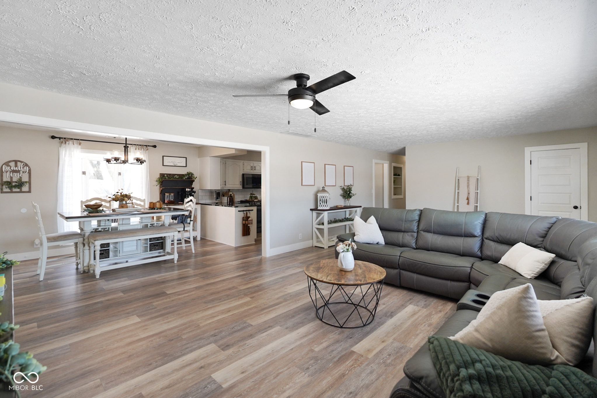 1979 West Gordon Road Mooresville, IN 46158 - Photo 4 of 62