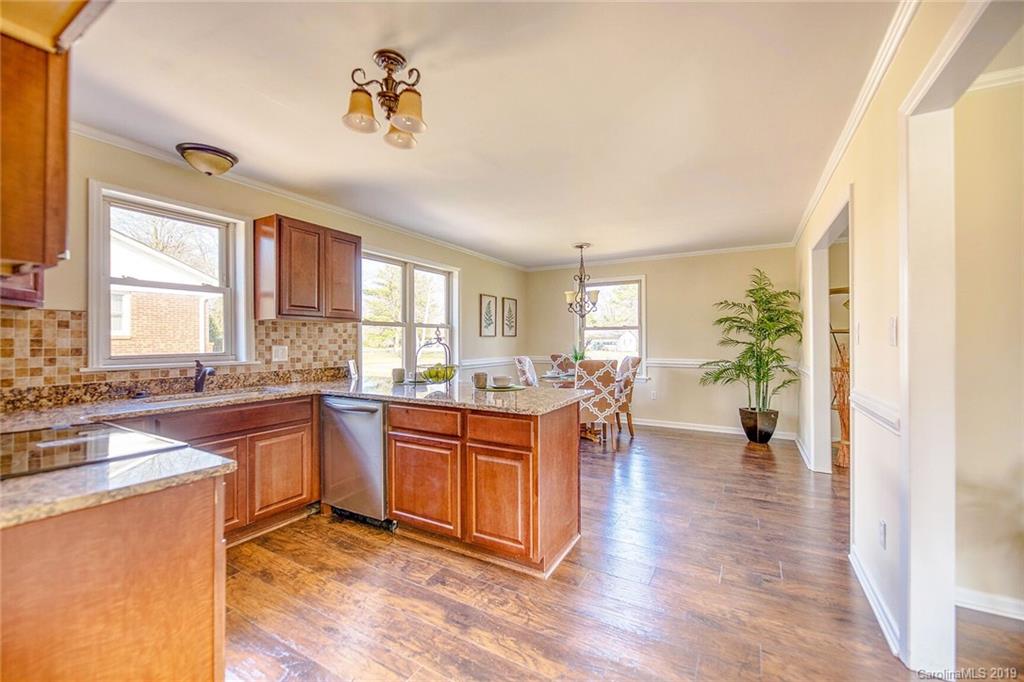 10201 Windrift Road Charlotte, NC 28215 - Photo 18 of 36 Gallery Image 18