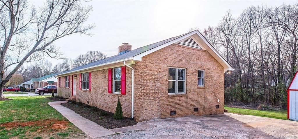 10201 Windrift Road Charlotte, NC 28215 - Photo 3 of 36 Gallery Image 3