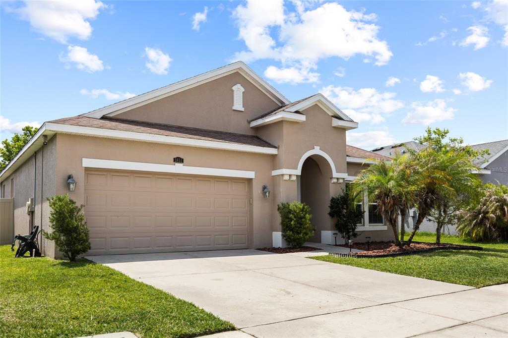 3851 Pacente Loop Wesley Chapel, FL 33543 - Photo 3 of 38