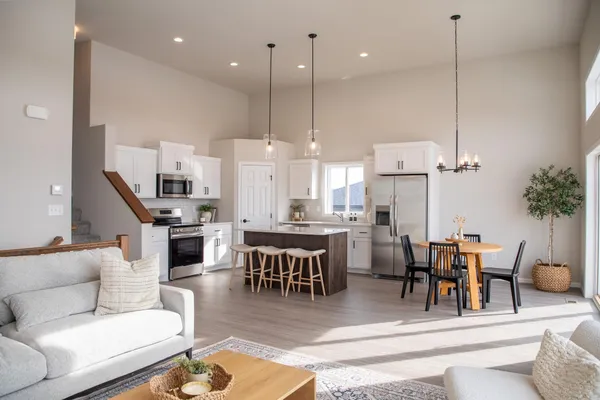 $439,999 | 213 Lionheart Drive, Horace, ND 58047