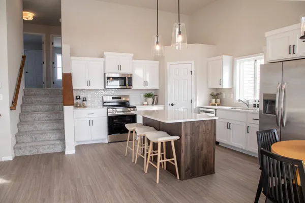 $439,999 | 213 Lionheart Drive, Horace, ND 58047