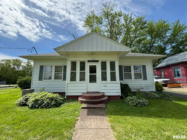 $72,000 | 509 East Milton Avenue, Lewistown, IL 61542