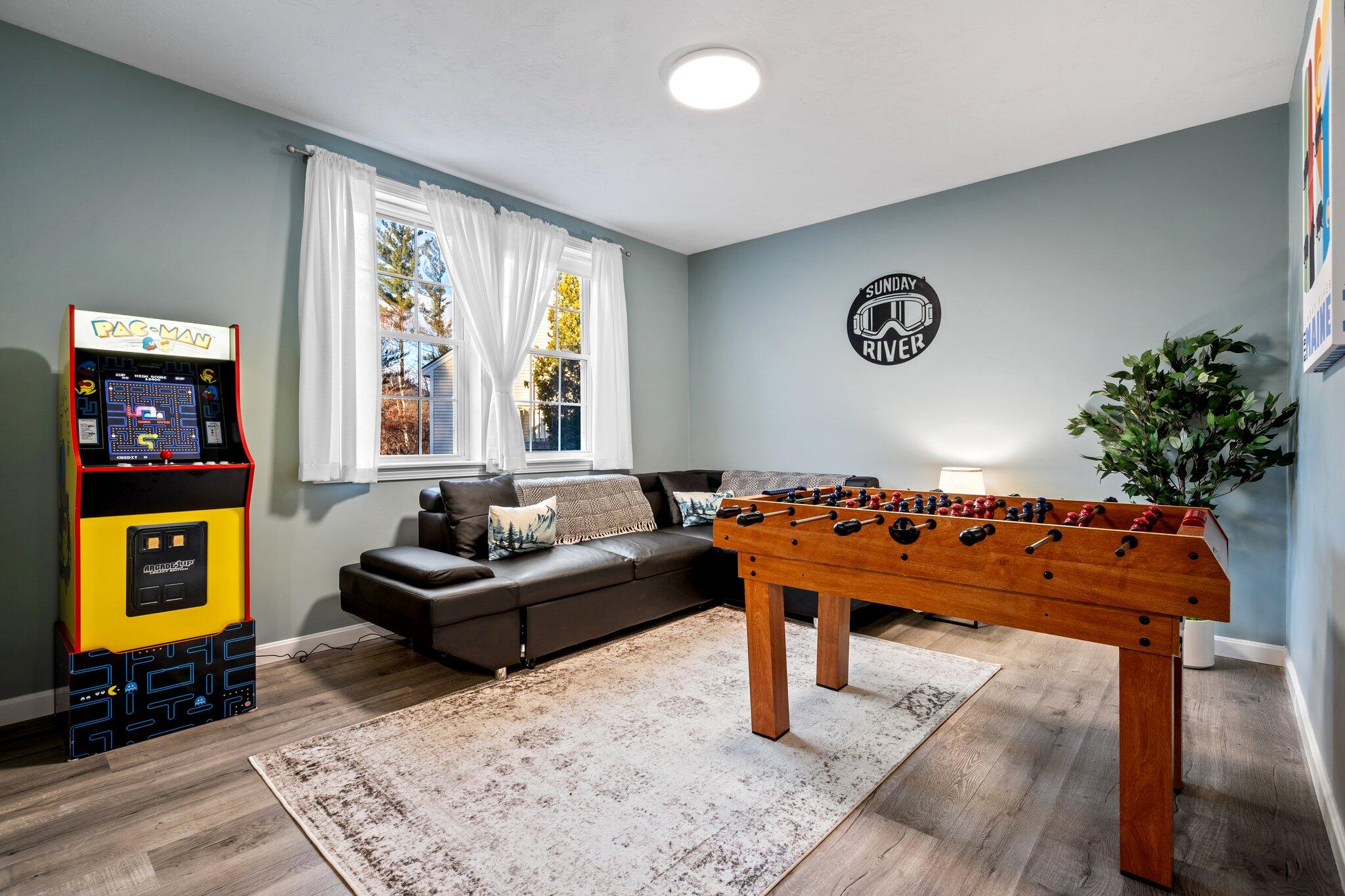 53 Sunday River Road, Unit 6 Bethel, ME 04217 - Photo 17 of 37 Family Room