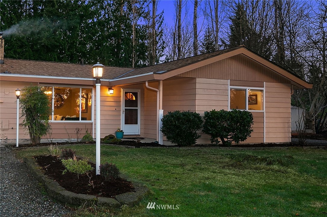 13048 175th Avenue Southeast Renton, WA 98059 - Photo 2 of 24