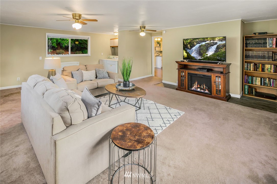 13048 175th Avenue Southeast Renton, WA 98059 - Photo 13 of 24
